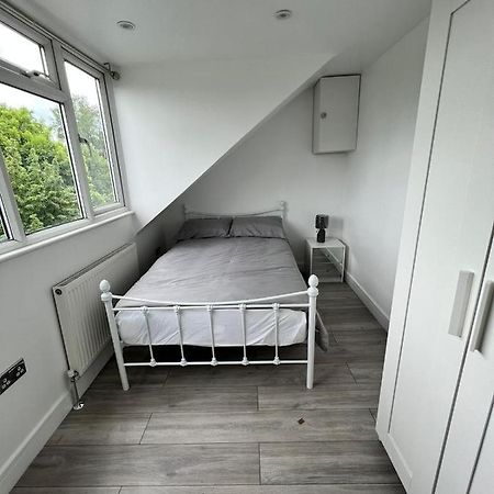 Lovely 2 Bedroom Flat With Roof Terrace In London Nw6 Kültér fotó