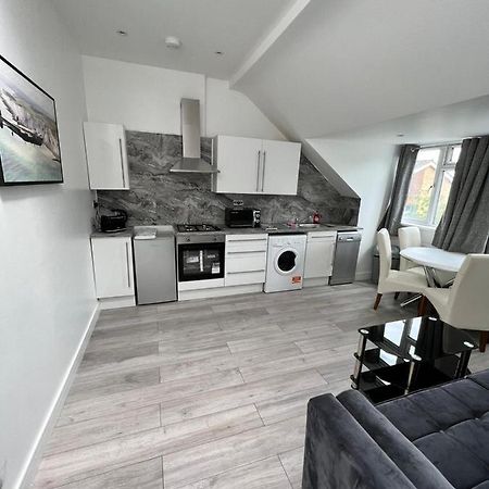 Lovely 2 Bedroom Flat With Roof Terrace In London Nw6 Kültér fotó