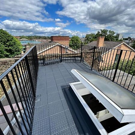 Lovely 2 Bedroom Flat With Roof Terrace In London Nw6 Kültér fotó
