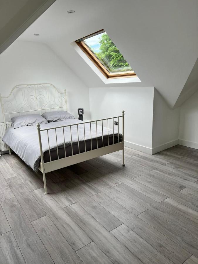 Lovely 2 Bedroom Flat With Roof Terrace In London Nw6 Kültér fotó