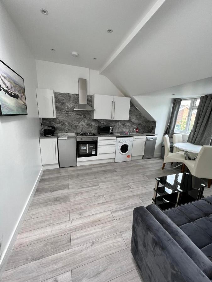 Lovely 2 Bedroom Flat With Roof Terrace In London Nw6 Kültér fotó