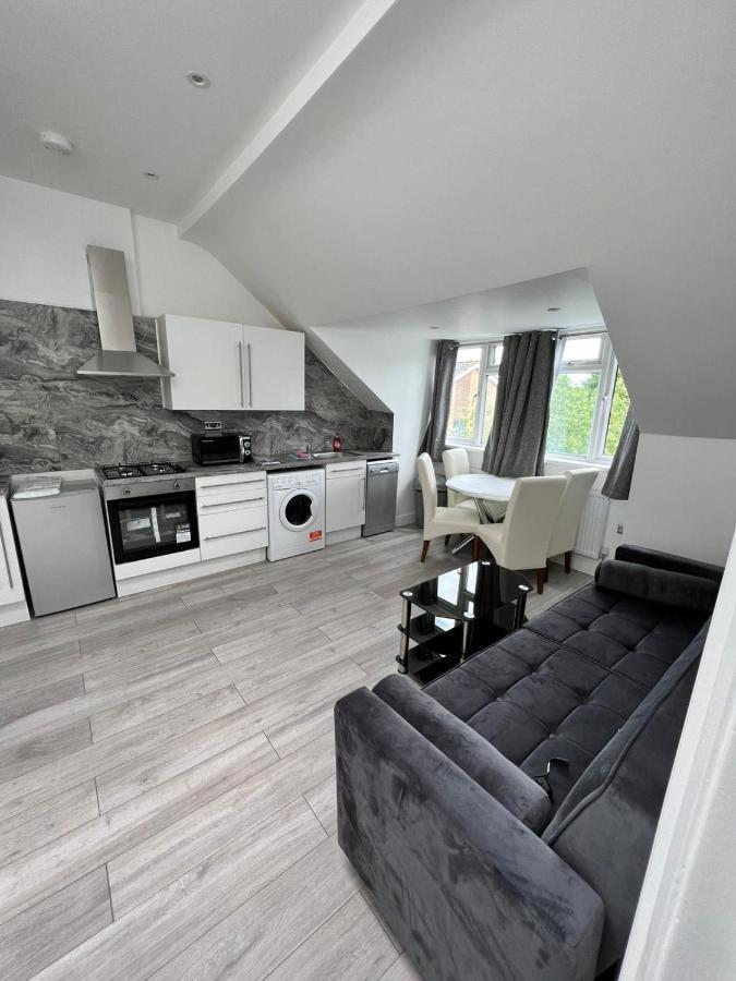 Lovely 2 Bedroom Flat With Roof Terrace In London Nw6 Kültér fotó