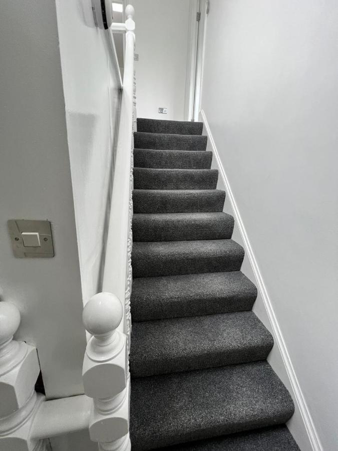 Lovely 2 Bedroom Flat With Roof Terrace In London Nw6 Kültér fotó