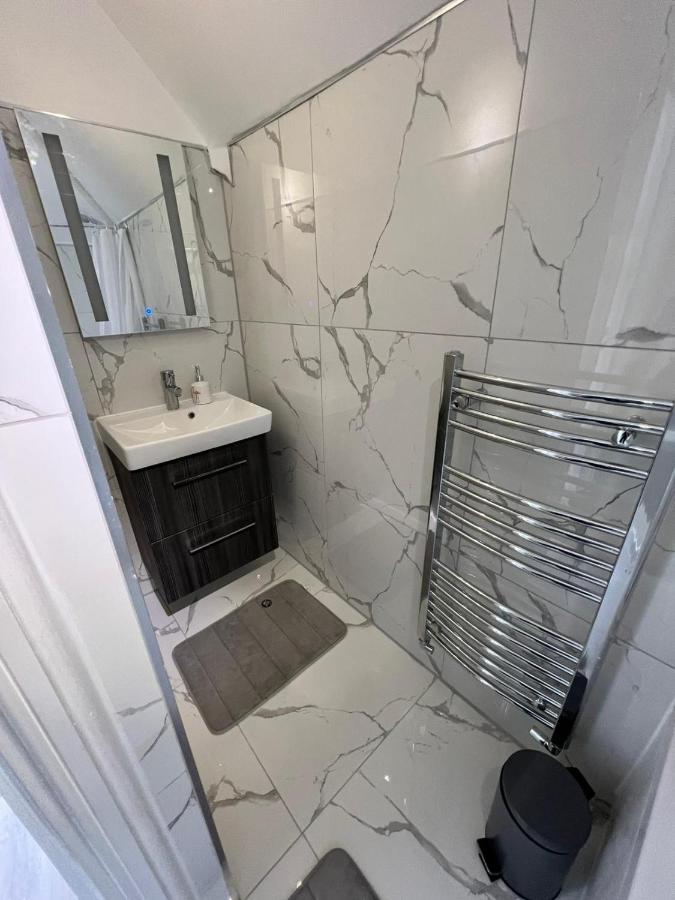 Lovely 2 Bedroom Flat With Roof Terrace In London Nw6 Kültér fotó