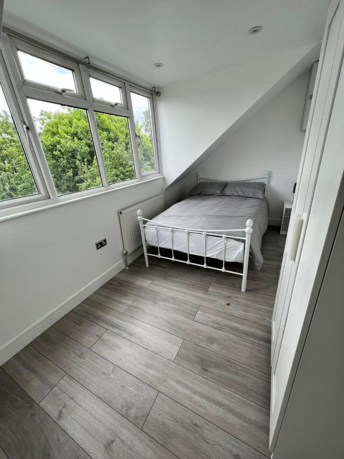Lovely 2 Bedroom Flat With Roof Terrace In London Nw6 Kültér fotó