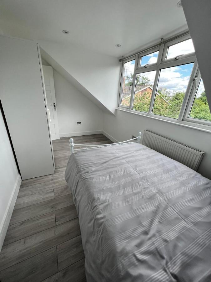 Lovely 2 Bedroom Flat With Roof Terrace In London Nw6 Kültér fotó