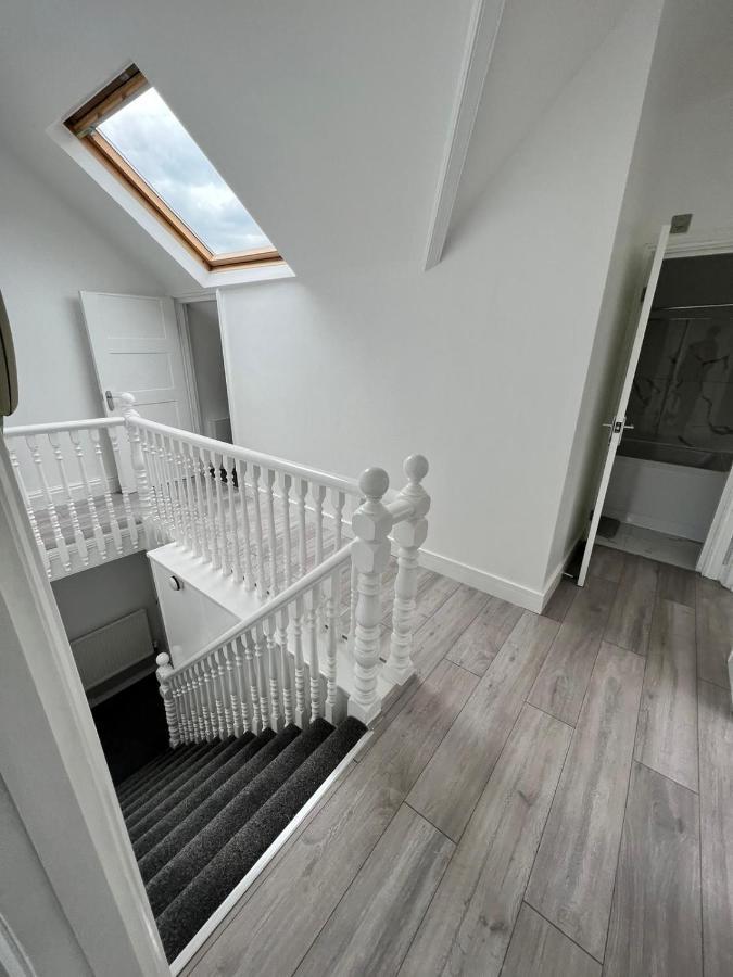Lovely 2 Bedroom Flat With Roof Terrace In London Nw6 Kültér fotó