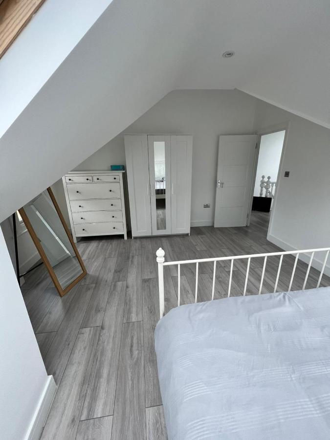 Lovely 2 Bedroom Flat With Roof Terrace In London Nw6 Kültér fotó